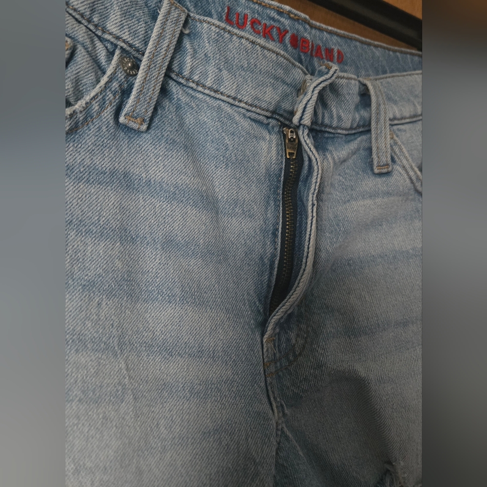 Lucky Brand Distressed 90s Midi Jean Shorts - Picture 6 of 7